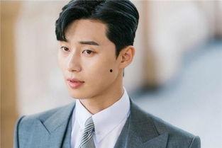 现在最红的男明星,揭秘娱乐圈新晋顶流男星的魅力之旅